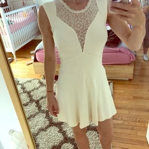 Off White stretchy dress. Good condition.